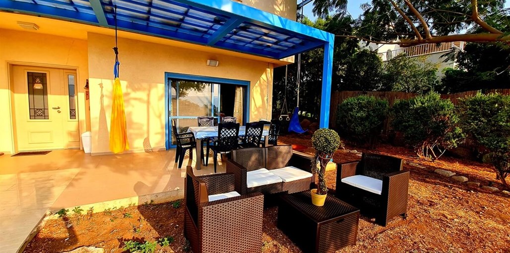 הבית של אורי ועמית חצר חדשות 5 (8).jpg