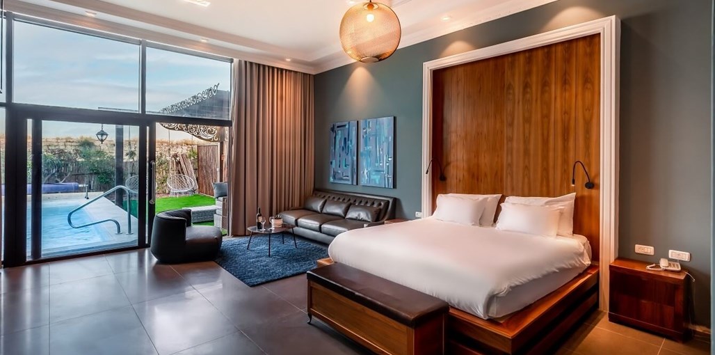 אקוודוקט גן בריכה - הווילה (8).jpg