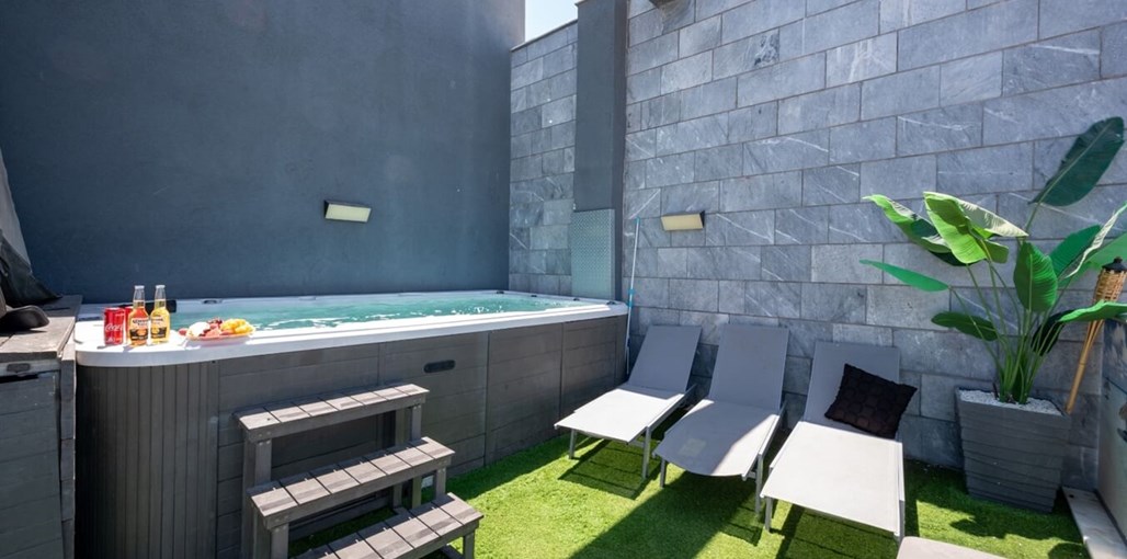 פנטהאוז בוטיק כנרת פנטהאוז גדול חדש (31).jpg