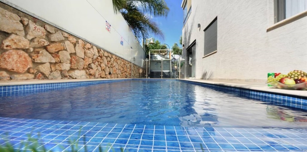 אחוזת המותגים החצר (4).jpg