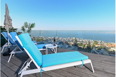 וילה סה לה וי - המרפסת, הבריכה והנוף