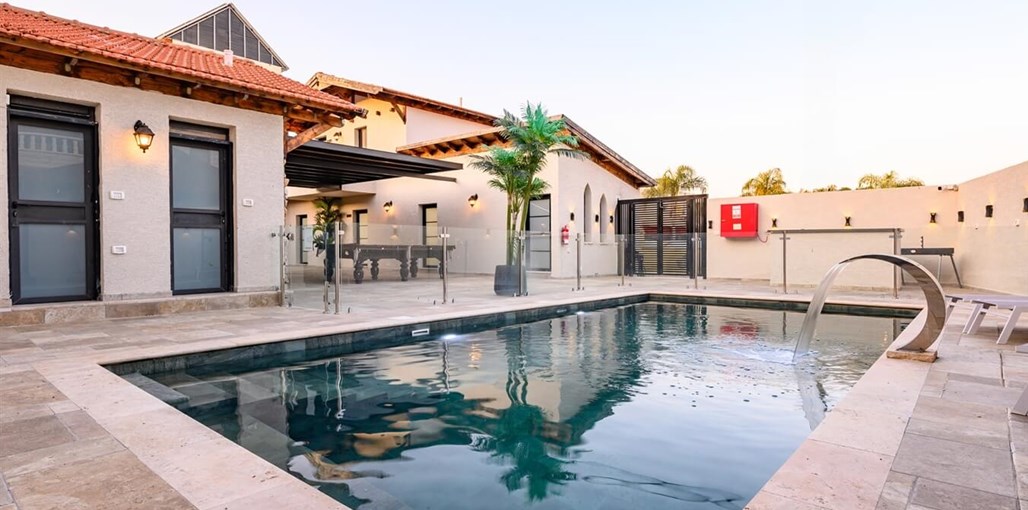 וילה גרדה חצר (5).jpg