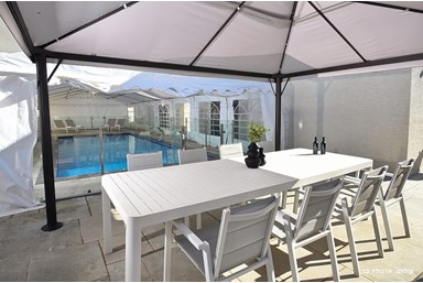 וילה אחוזת אור השחר - מתחם החוץ