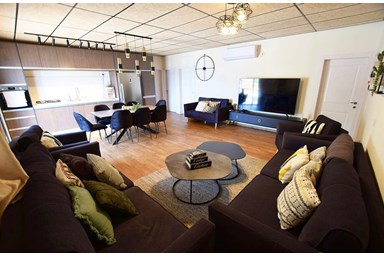 וילה ראש ההר - פנים הוילה 