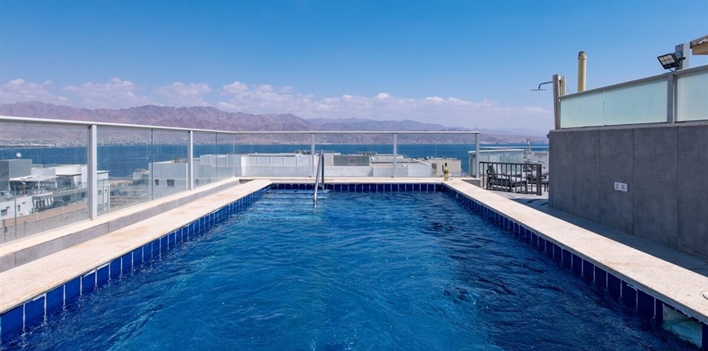 פנטהאוז קסם המפרץ מתחם החוץ (7).jpg